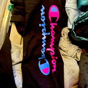 NWT champions doubled scripted leggings